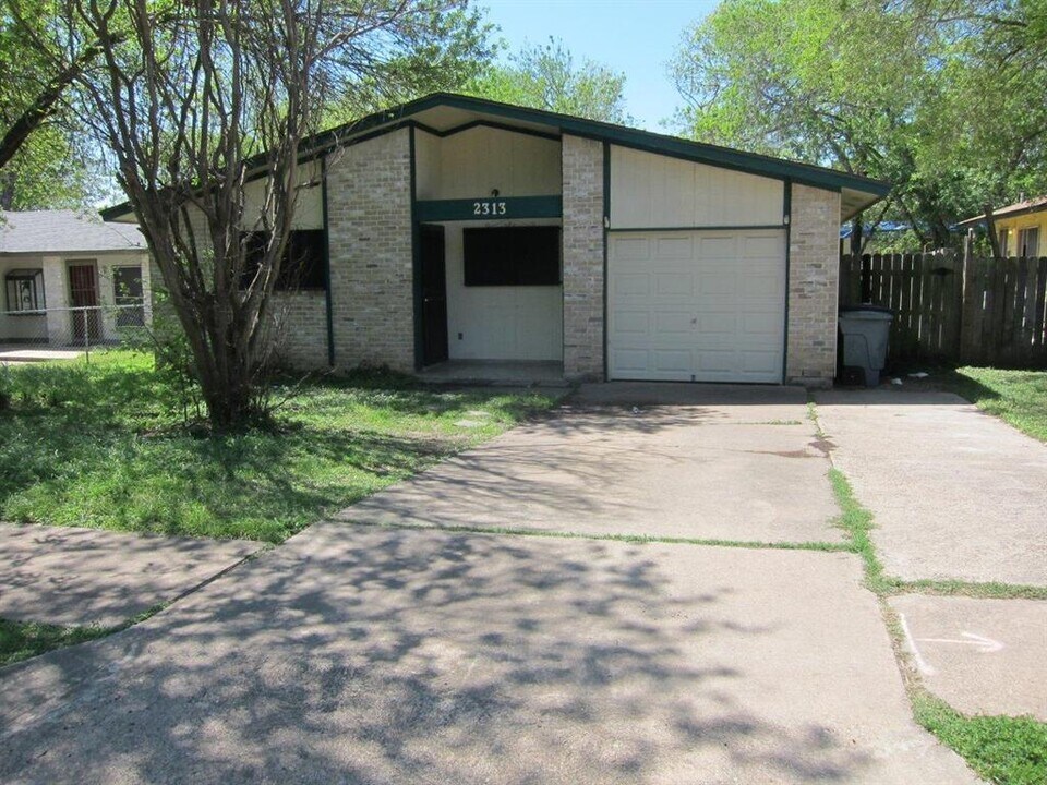 2313 Rockridge Dr in Austin, TX - Building Photo
