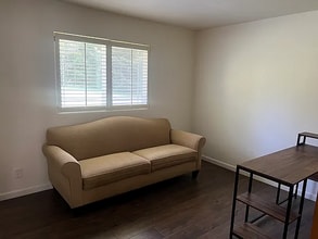 130 Lynch Rd in Crescent City, CA - Building Photo - Building Photo
