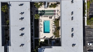 415 NE 2nd St in Hallandale Beach, FL - Building Photo - Building Photo