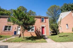 12136 Bentridge Pl in Potomac, MD - Building Photo