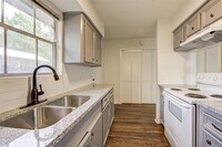 510 Coleman St photo'