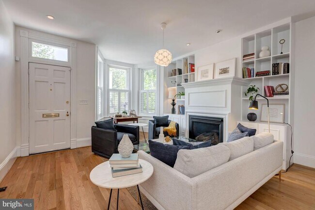 1409 33rd St NW in Washington, DC - Building Photo - Building Photo