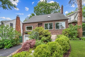 3 Harmony Dr in Larchmont, NY - Building Photo - Building Photo