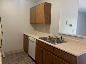 479 Donna St NW in Sparta, MI - Building Photo - Building Photo