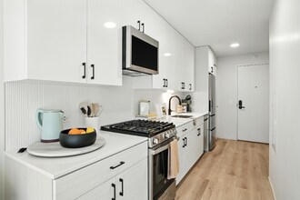 90 E Wacker Pl in Chicago, IL - Building Photo - Building Photo