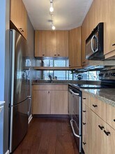 2600 N Hampden Ct in Chicago, IL - Building Photo - Building Photo