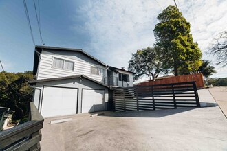 1270 Tiegen Dr in Hayward, CA - Foto de edificio - Building Photo