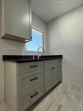 50A W Boyer St in Tarpon Springs, FL - Building Photo - Building Photo