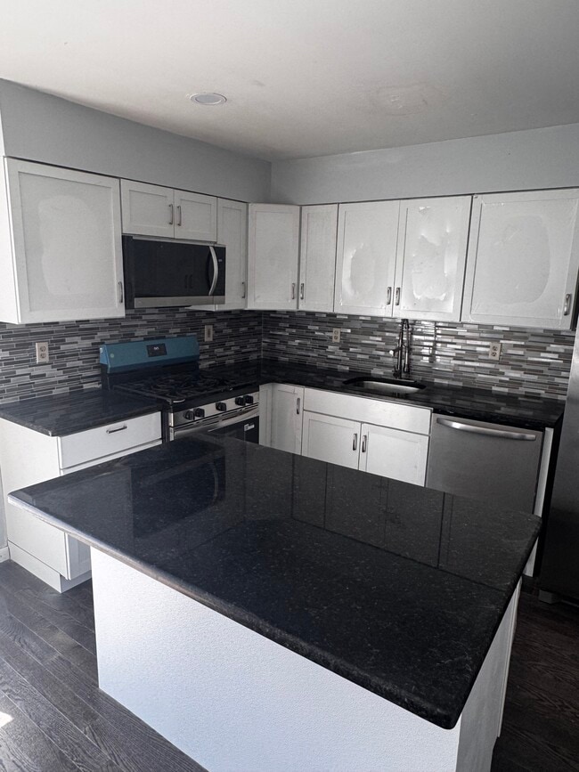 261 S Allen St, Unit 2nd Floor