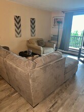 140 Kenrick St, Unit 25 in Boston, MA - Building Photo - Building Photo