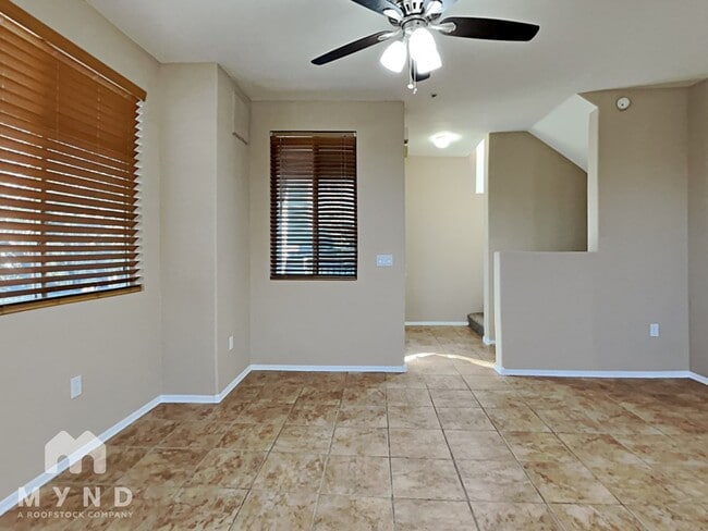 2401 E Rio Salado Pkwy in Tempe, AZ - Building Photo - Building Photo