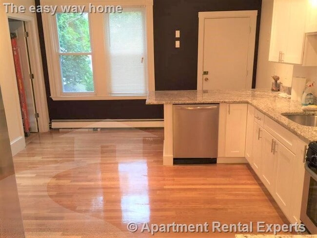 231 Norfolk St, Unit #3 in Cambridge, MA - Building Photo - Building Photo