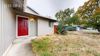 2215 SW 216th Ave in Beaverton, OR - Building Photo - Building Photo