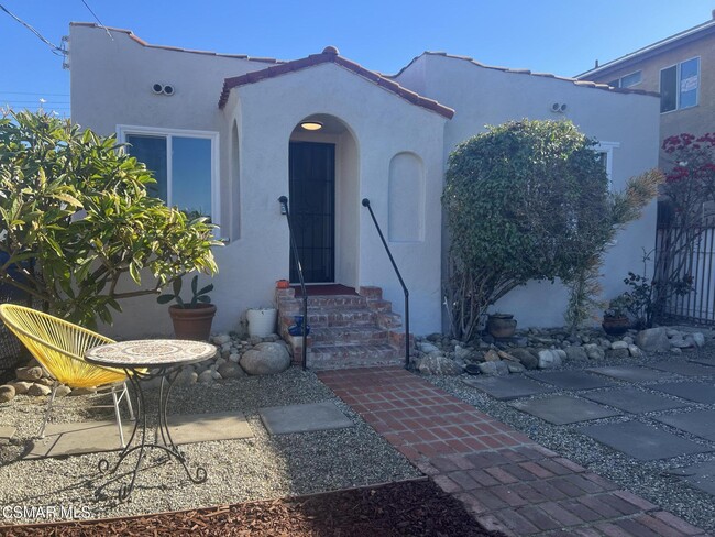 341 S Ave 56 in Los Angeles, CA - Building Photo - Building Photo