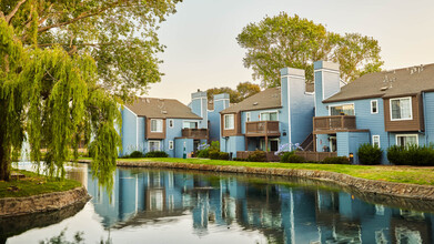 Lantern Cove in Foster City, CA - Building Photo - Building Photo