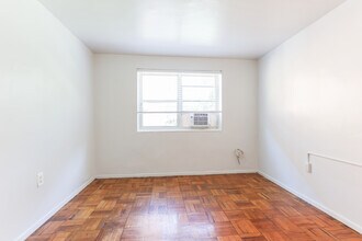 Northwood Gardens in Washington, DC - Foto de edificio - Interior Photo