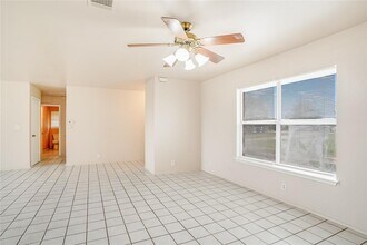 200 Creekside Trail in Kyle, TX - Building Photo - Building Photo