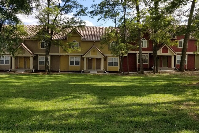 HarborTown Villas in Kansas City, MO - Foto de edificio - Building Photo