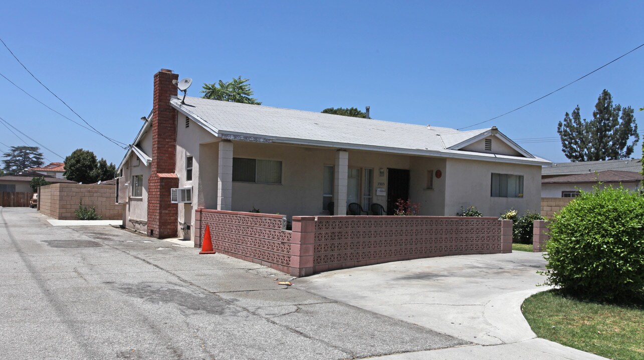 Maxson Apartments in El Monte, CA - Building Photo
