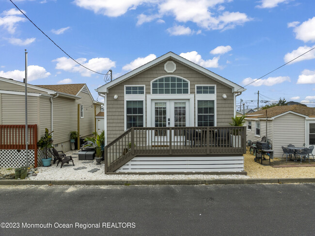 19 1st Ln in Seaside Park, NJ - Building Photo - Building Photo