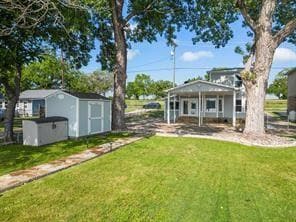 property at 1941 E Lake Dr