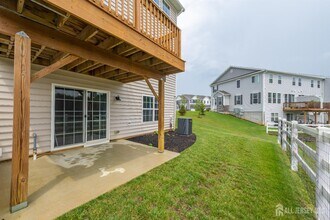 601 Charleston Dr in Monroe Township, NJ - Building Photo - Building Photo