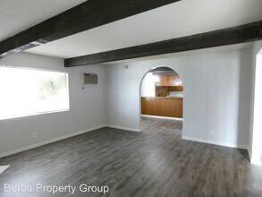 1160 E South St in Long Beach, CA - Building Photo - Building Photo