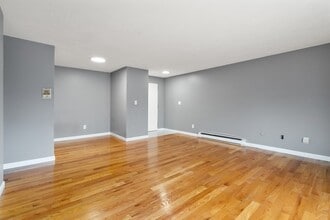 96 Fountain Ln, Unit 96 Fountain Lane Unit 14 in Weymouth, MA - Building Photo - Building Photo