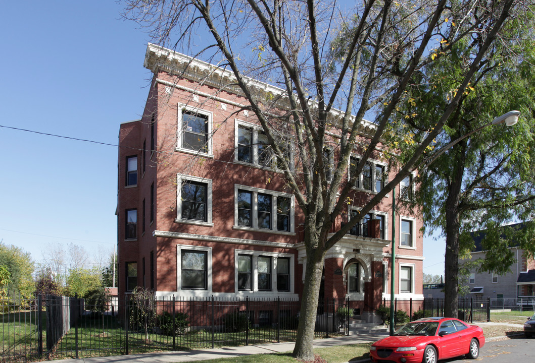 3733-3735 S Lake Park Ave in Chicago, IL - Building Photo