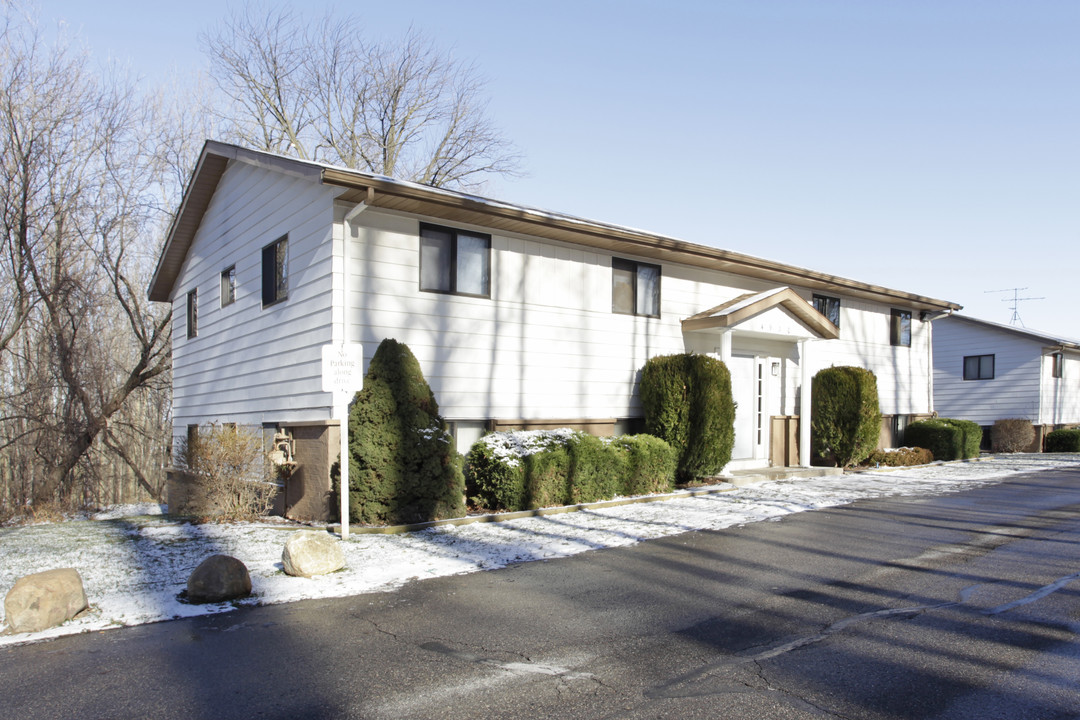 Hillside in Grandville, MI - Building Photo