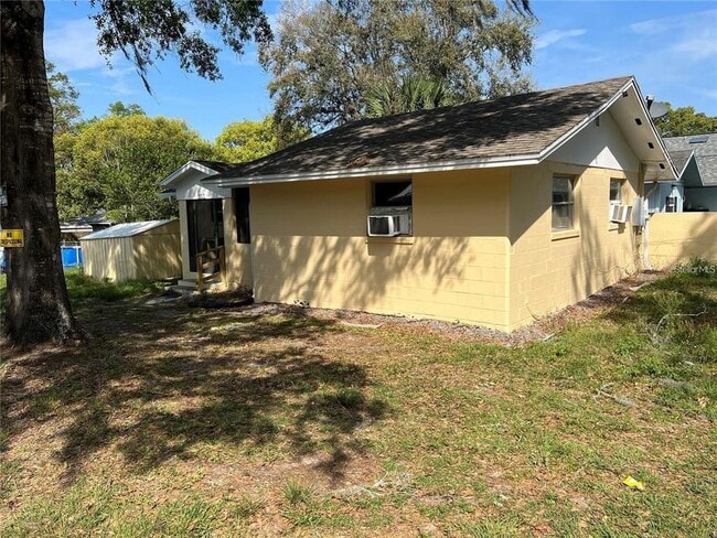 property at 5305 SE 114th St