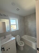 217 Atlantic St, Unit 3 Bedroom Apartment in Elizabeth, NJ - Foto de edificio - Building Photo