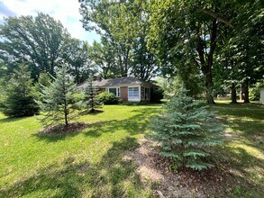 565 E 96th St in Indianapolis, IN - Building Photo - Building Photo