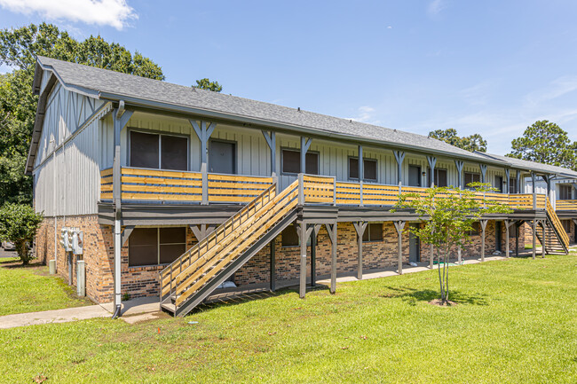 Stonegate Apartments in Lafayette, LA - Foto de edificio - Building Photo