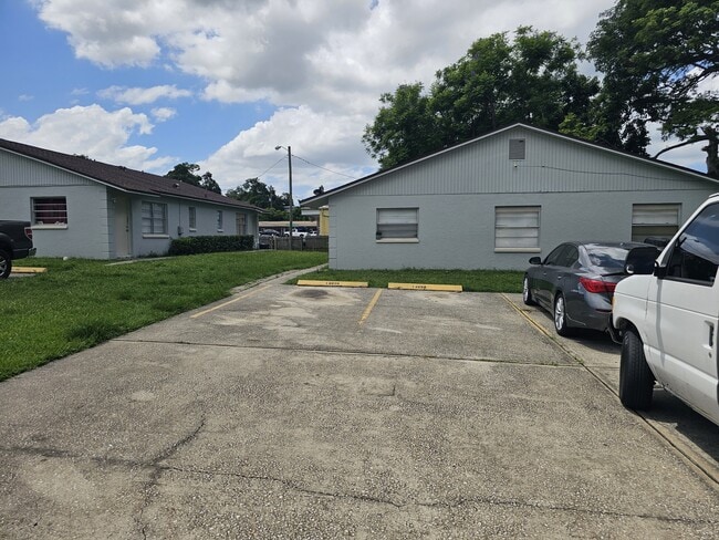 property at 1409 Laura St