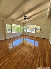 1360 Ala Aolani St in Honolulu, HI - Building Photo - Building Photo