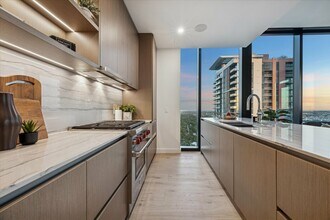 610 Davis St in Austin, TX - Building Photo - Building Photo