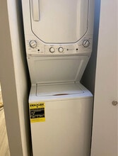 5800 Oakwood Dr, Unit Four Lakes Lisle unit 5F in Lisle, IL - Foto de edificio - Building Photo