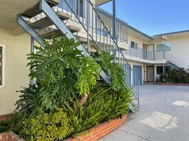 4433 W 159th St, Unit G in Lawndale, CA - Building Photo