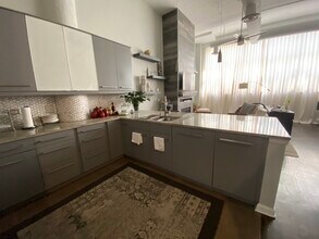 2750 N Wayne Ave in Chicago, IL - Building Photo - Building Photo