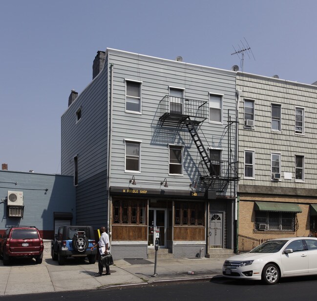 549 Metropolitan Ave