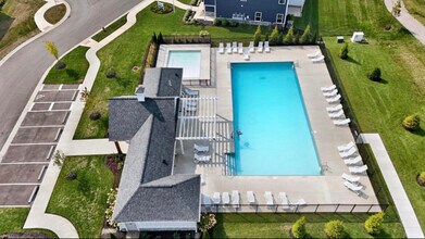 6296 Marinelli Dr S in Columbus, OH - Building Photo - Building Photo