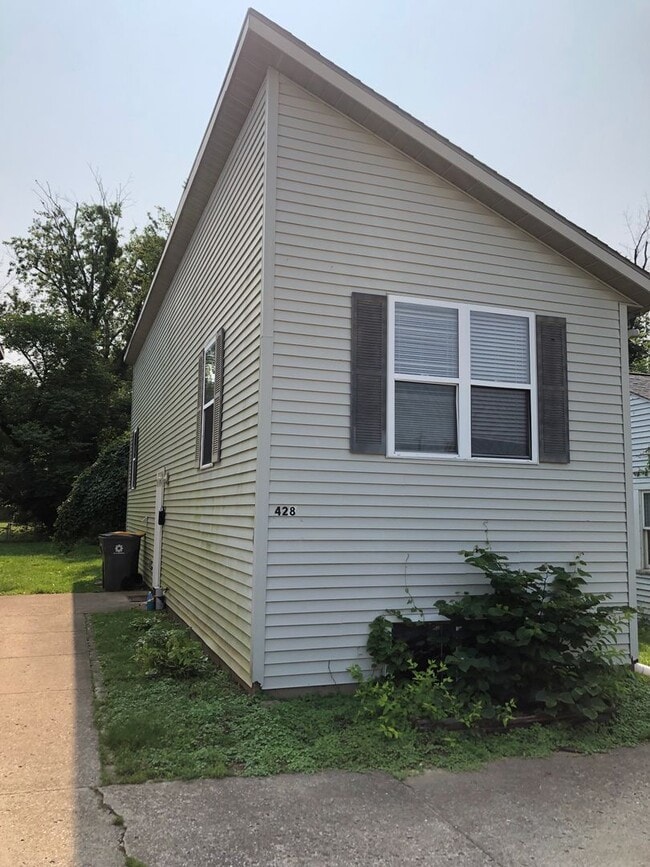 428 N Jefferson St in Bloomington, IN - Building Photo - Building Photo