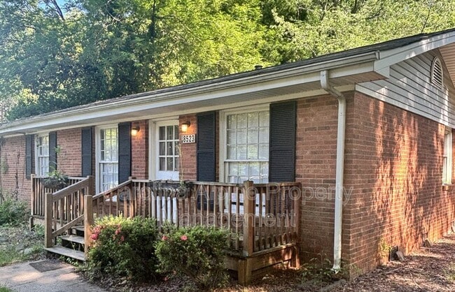 8523 Stonehurst Dr in Charlotte, NC - Building Photo - Building Photo
