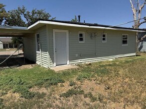 904 E Stanford St in Lubbock, TX - Building Photo - Building Photo