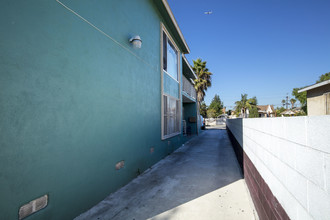 126 E 89th St in Los Angeles, CA - Building Photo - Building Photo