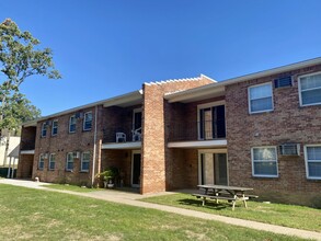 Chateau Clair in State College, PA - Building Photo - Building Photo