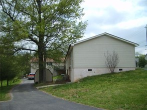 570 W 4th St in Cookeville, TN - Building Photo - Building Photo