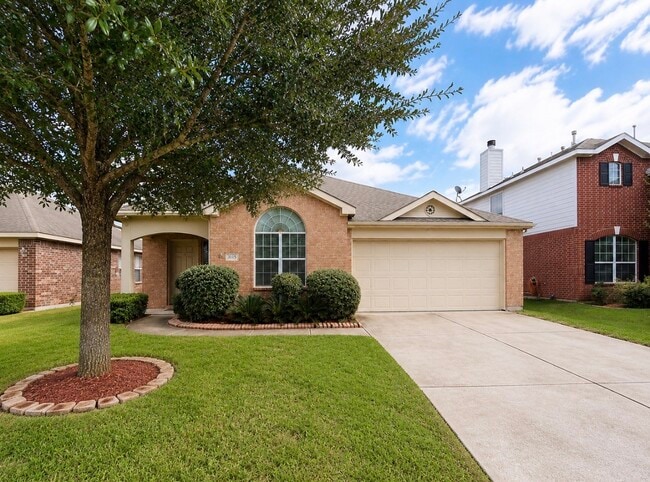 1318 Colonial Manor Dr