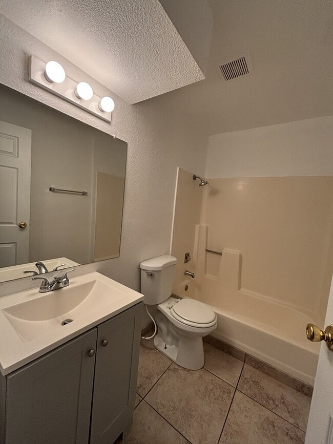 1521 Cobb Ln in Las Vegas, NV - Building Photo - Building Photo